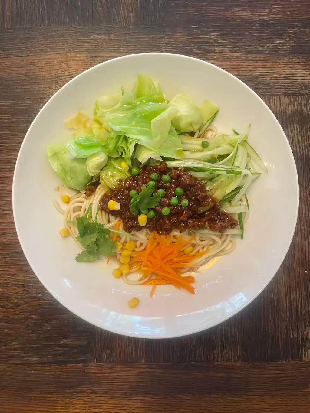 Nouilles à la viande hachée à la pâte de soja